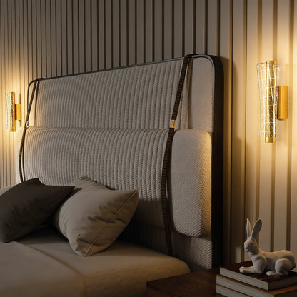 LightGlow Geometric Wall Lamp - Gold