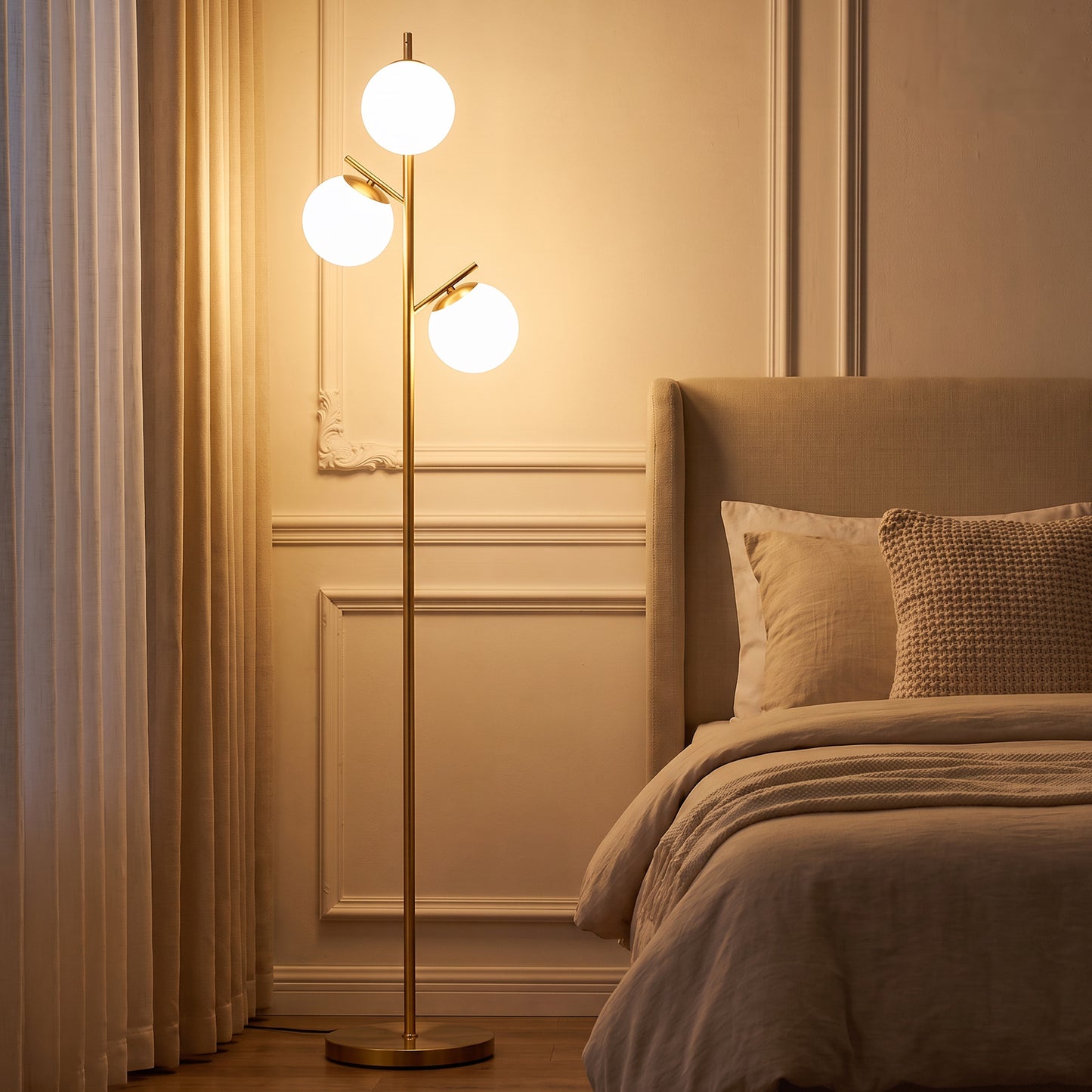 LightGlow Tree Floor Lamp - Gold